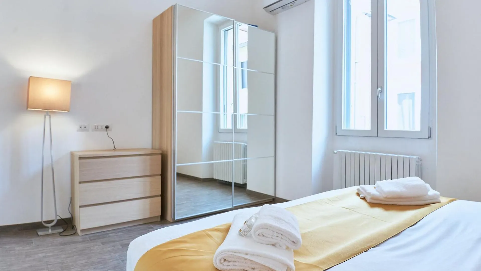Xenia Apartments - Two-Room Apartment In Fondazione Prada Milan